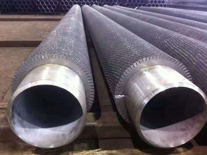 Serrated finned tubes