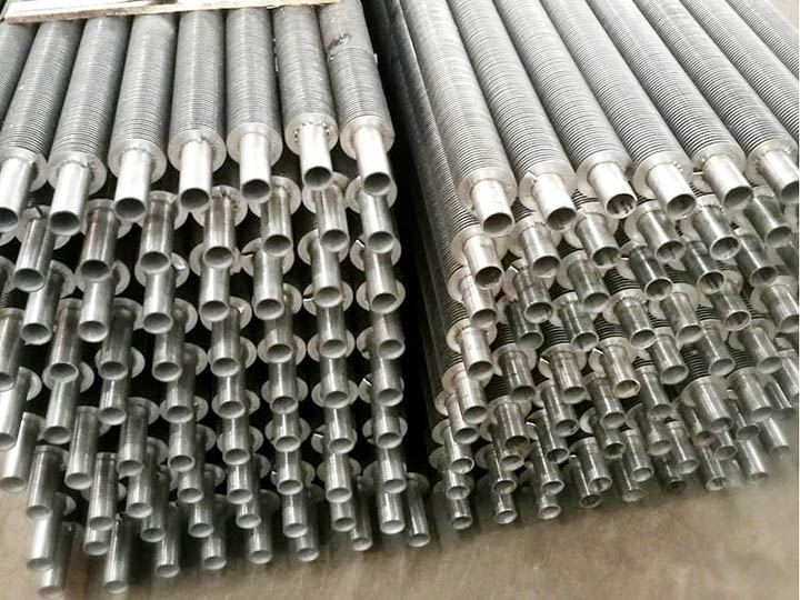 Spiral wound finned tubes